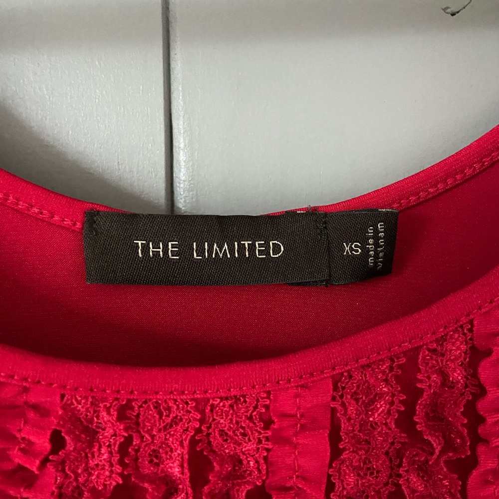The Limited Red Ruffled Tanktop - Picture 3 of 6